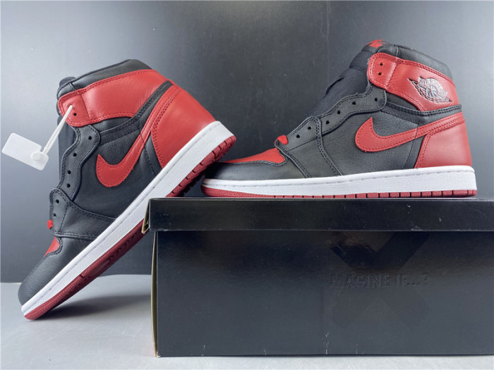 AIR JORDAN 1 RETRO HIGH BRED 