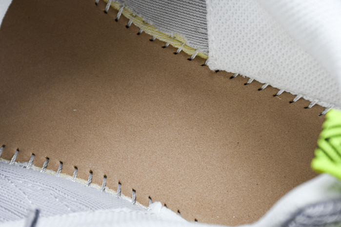 Off-White c/o Virgil Abloh