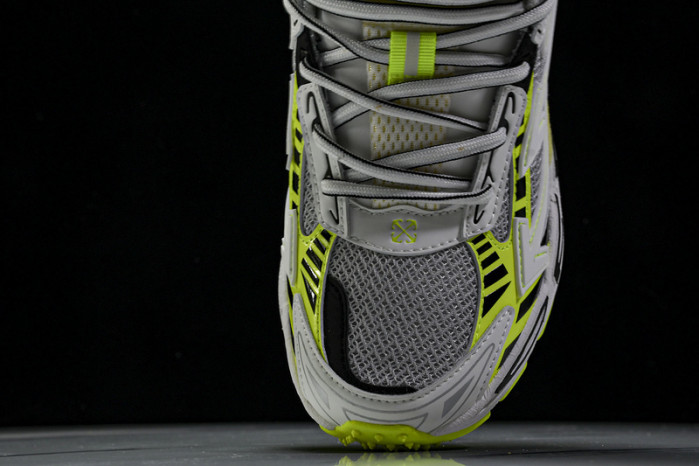 Off-White c/o Virgil Abloh