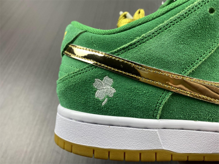 nike sb dunk low pro st. patrick
